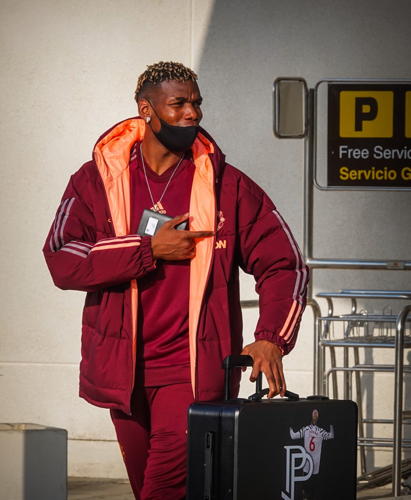 Los 'diablos rojos' aterrizan en la capital para el duelo de cuartos de final de la Europa League contra el Granada CF