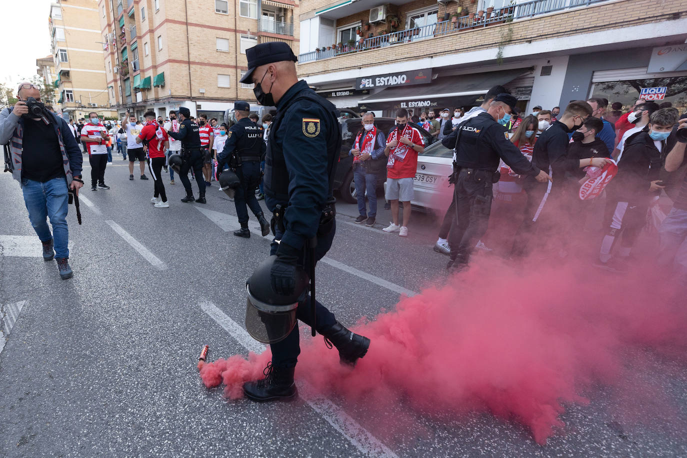 Fotos: El ambiente previo al Granada-Manchester United en el Nuevo Los Cármenes