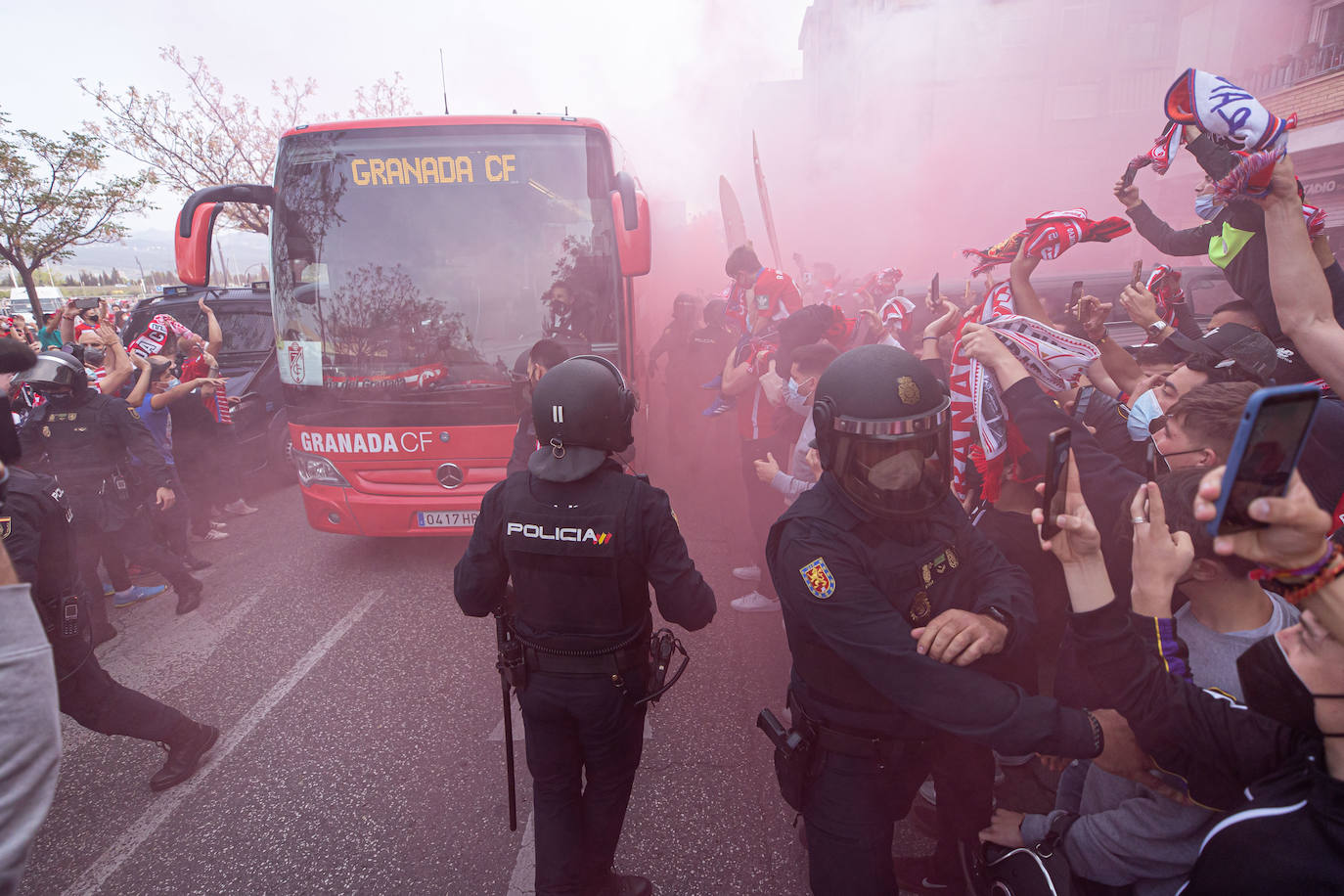 Fotos: El ambiente previo al Granada-Manchester United en el Nuevo Los Cármenes