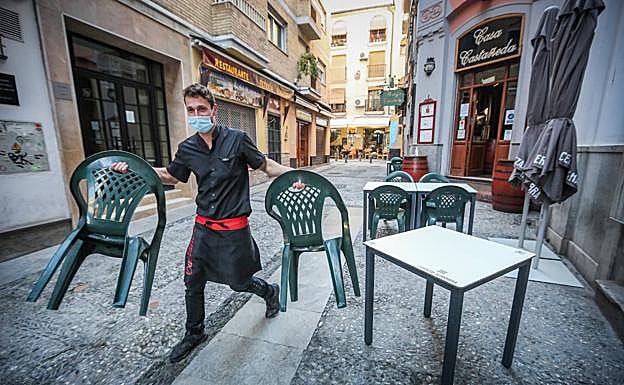 Imagen principal - La cuarta ola y el sexto adiós de Granada