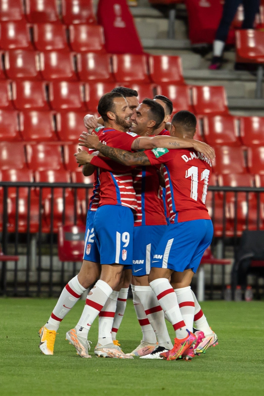 Fotos: Las mejores imágenes del Granada-Éibar