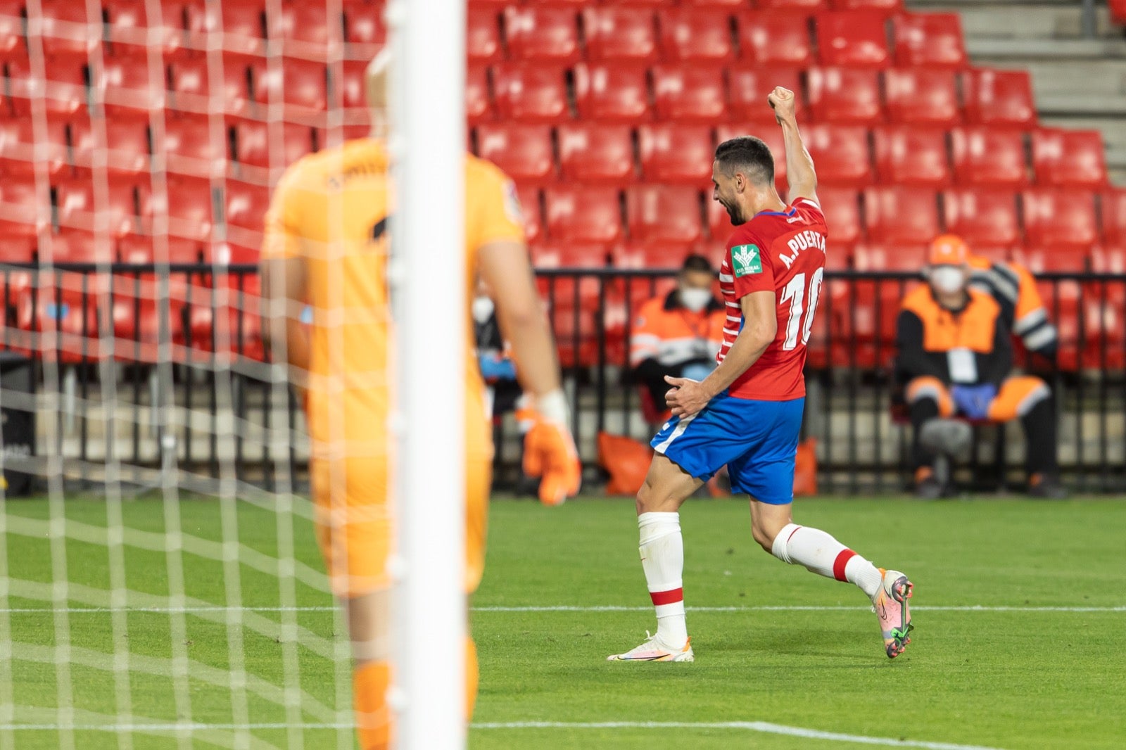 Fotos: Las mejores imágenes del Granada-Éibar