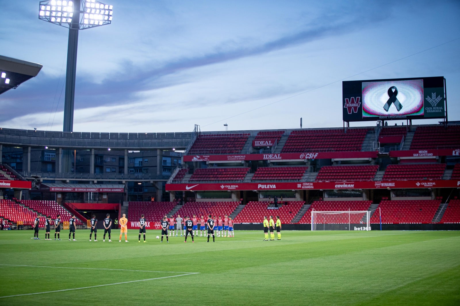 Fotos: Las mejores imágenes del Granada-Éibar