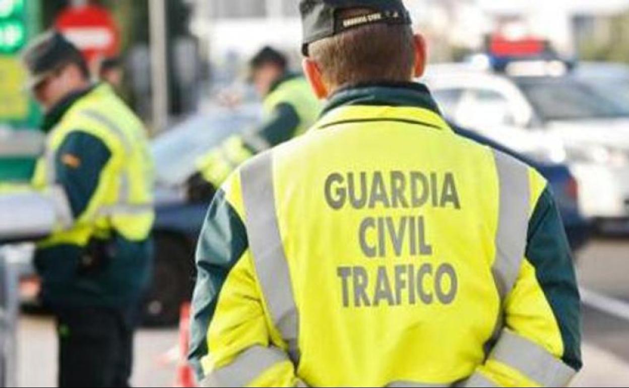 Dos heridos en sendos accidentes en Granada en la madrugada de este domingo