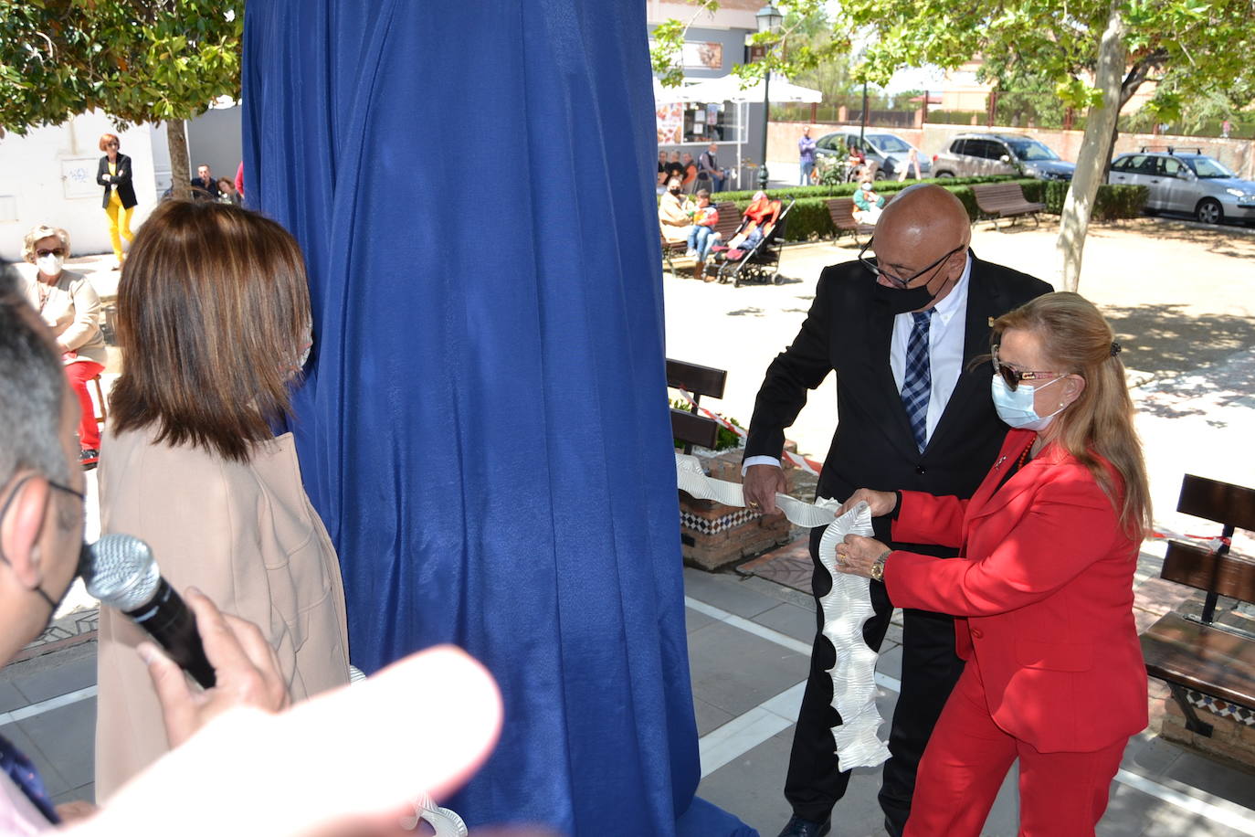 Acto de inauguración del monolito dedicado a la copla en Cájar