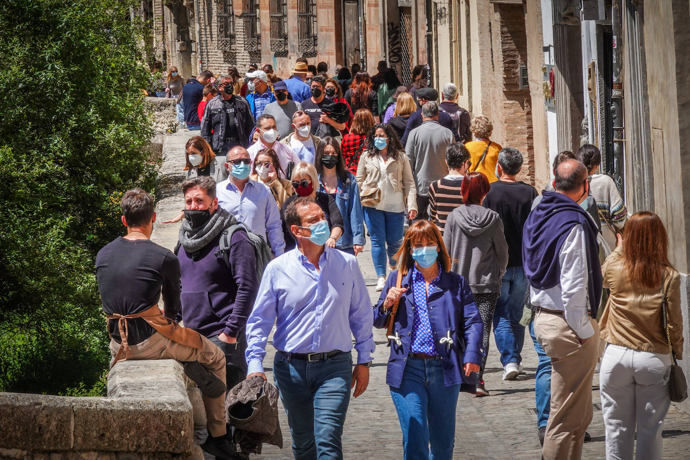 Fotos: Así estaban las calles del centro de Granada este sábado