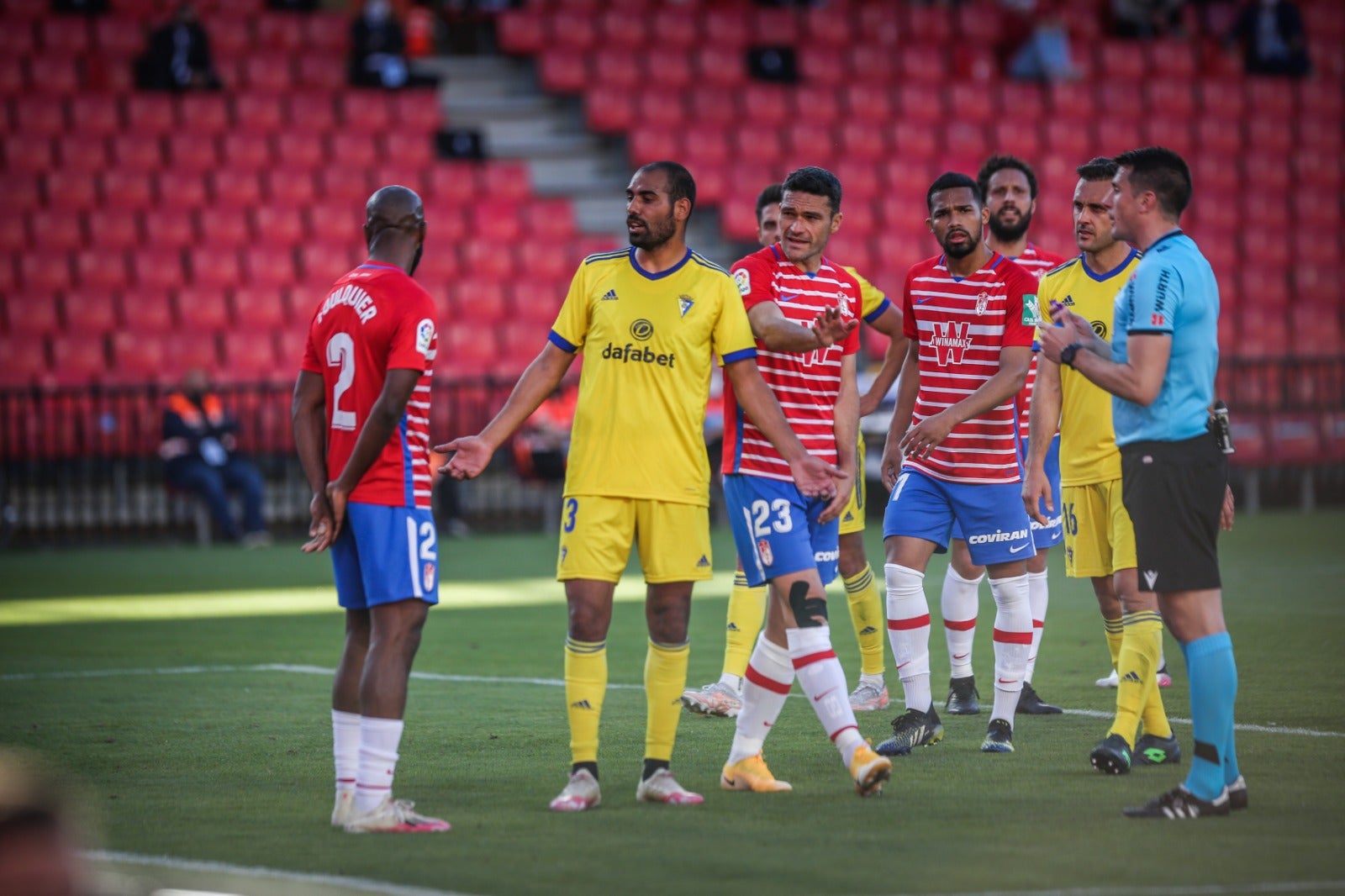 Fotos: Las mejores imágenes del Granada-Cádiz