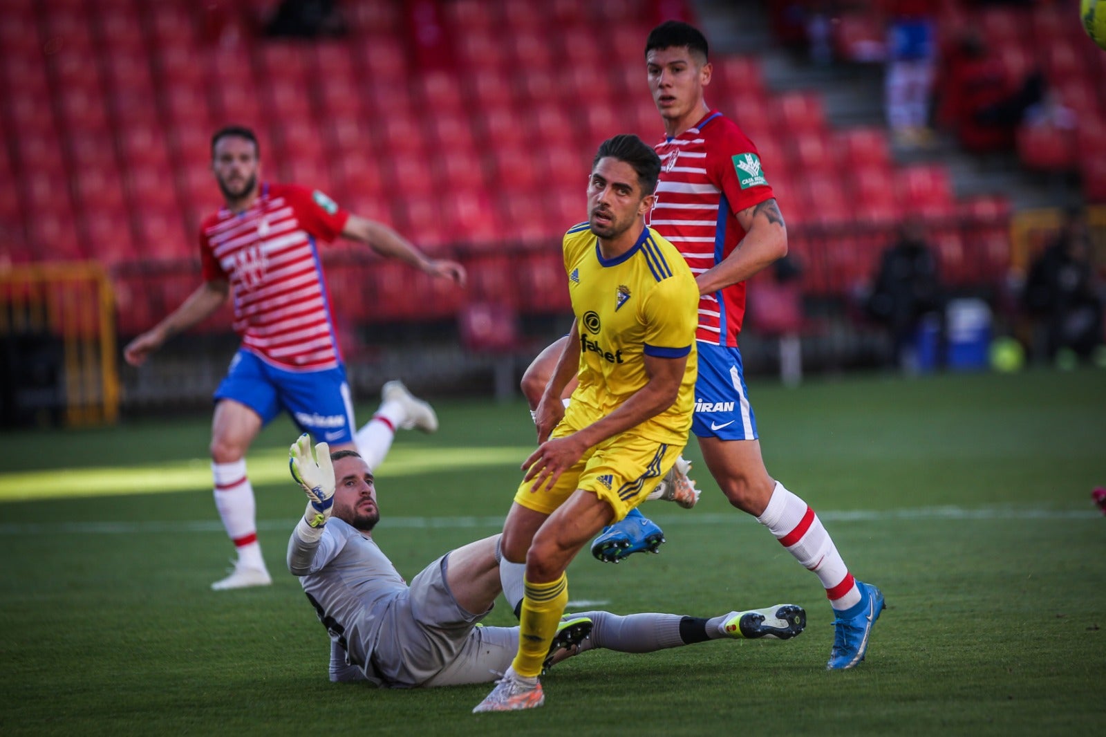 Fotos: Las mejores imágenes del Granada-Cádiz