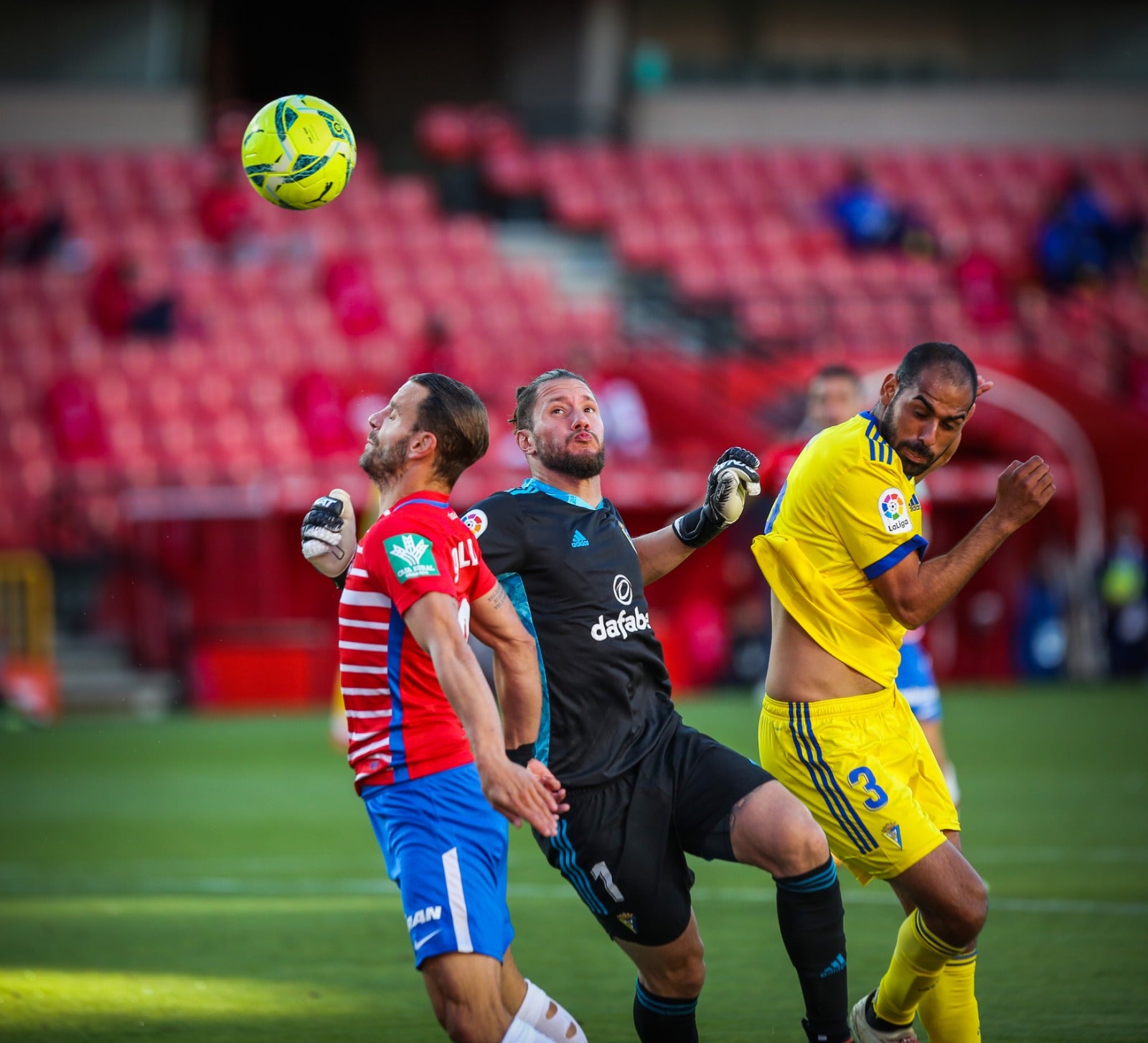 Fotos: Las mejores imágenes del Granada-Cádiz