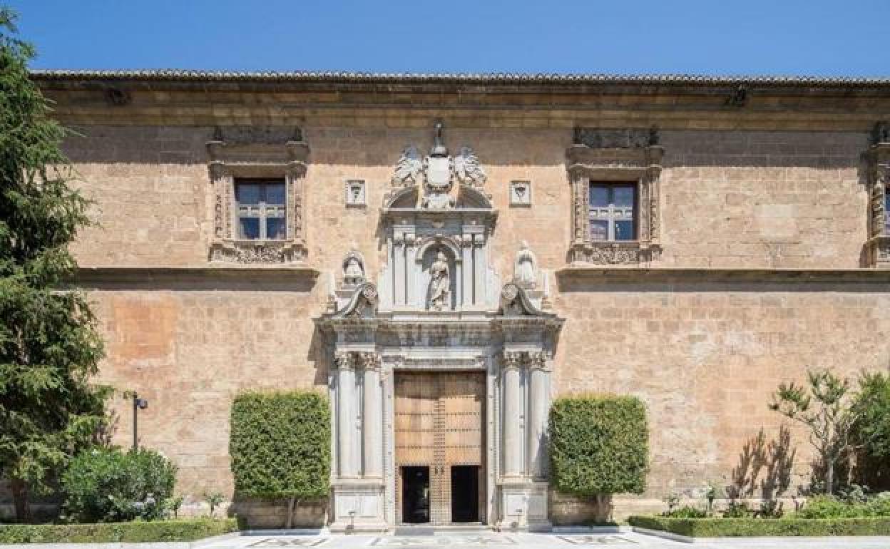 El Supremo confirma la sanción que impuso la UGR a un profesor por «cortejar» a una alumna