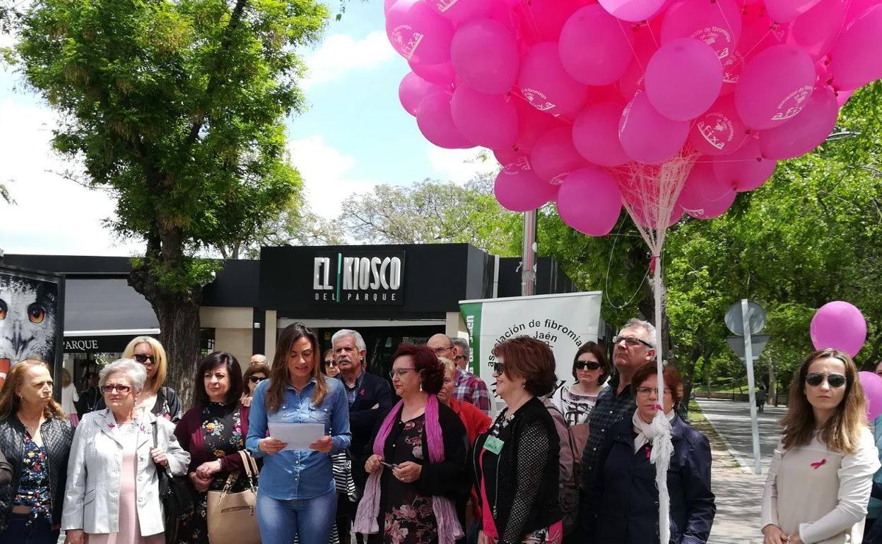 Actos por el 'Día contra la fibromialgia' en años previos a la pandemia.