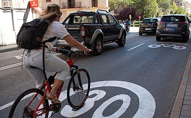 Serio aviso de la DGT a los ciclistas tras la entrada en vigor de las nuevas normas de circulación