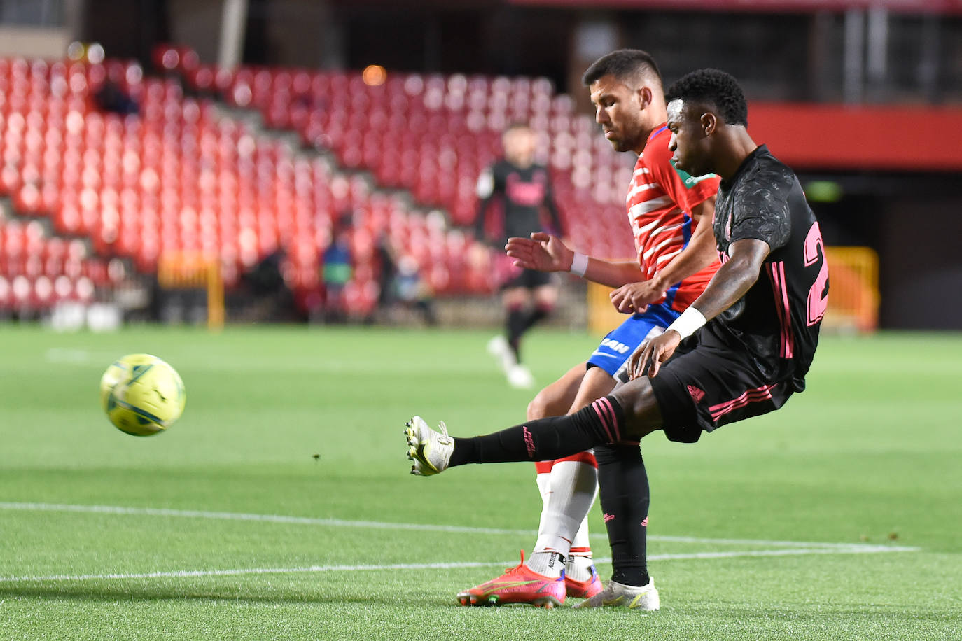 Fotos: Las mejores imágenes del Granada-Real Madrid