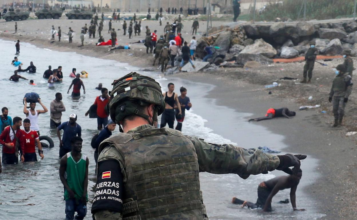 Un legionario español en Marruecos.
