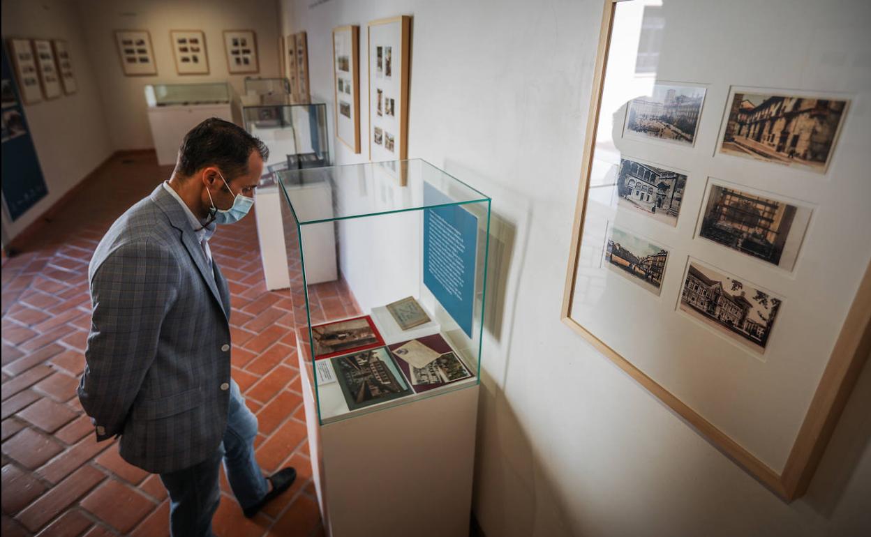 La sala de la Casa de Zafra donde se exhiben las instantáneas.