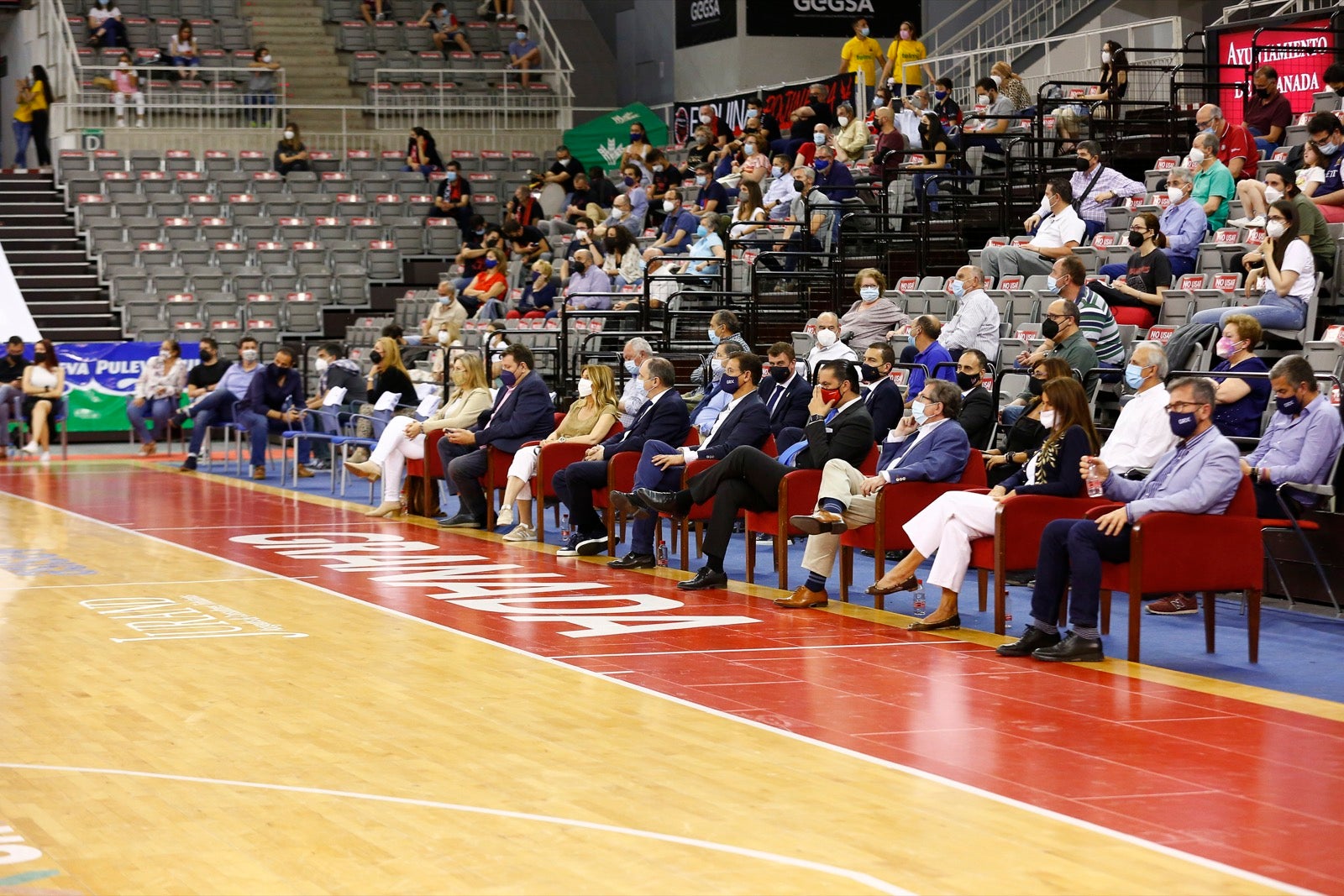Fotos: Búscate en la grada del Palacio de los Deportes