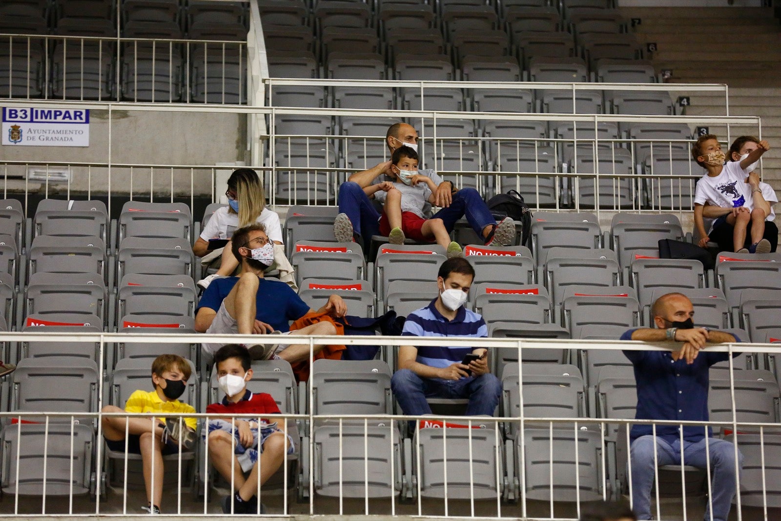 Fotos: Búscate en la grada del Palacio de los Deportes