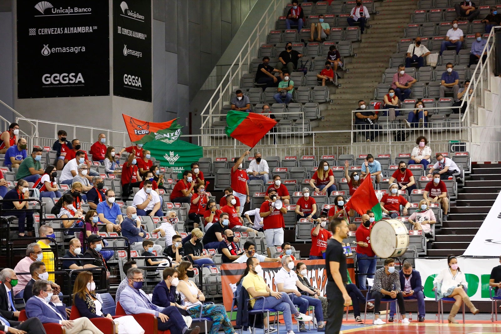 Fotos: Búscate en la grada del Palacio de los Deportes