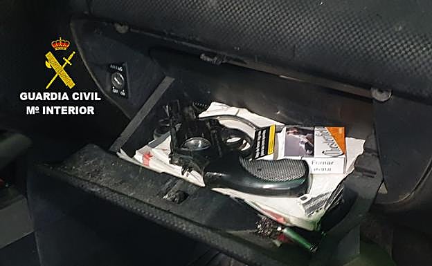 Una banda armada maniata a una mujer en su cama en Armilla para robarle 40.000 euros y numerosas joyas