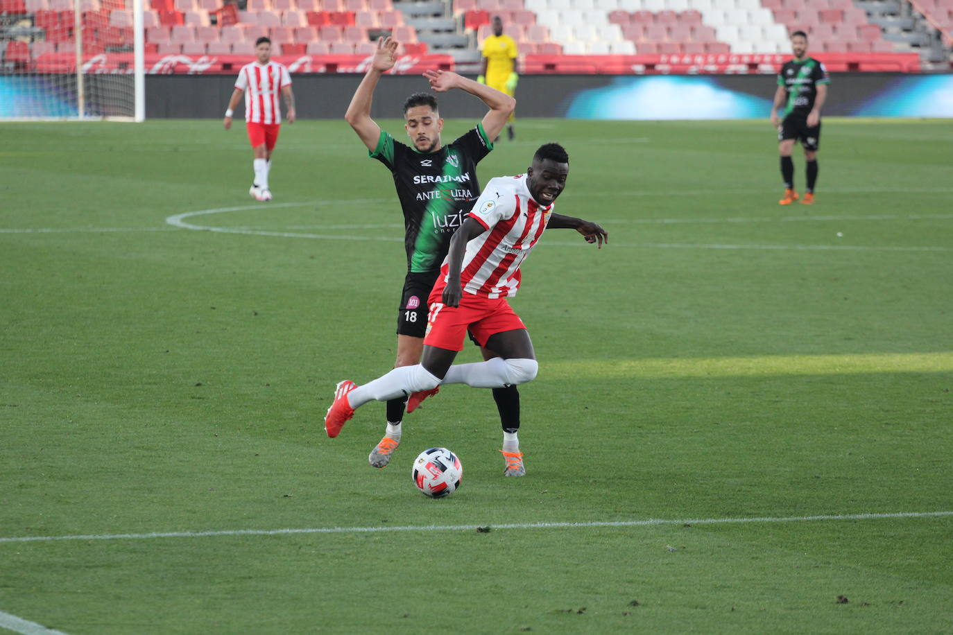 El Almería B busca la final del ascenso a Segunda RFEF en Antequera, donde debe ganar. 