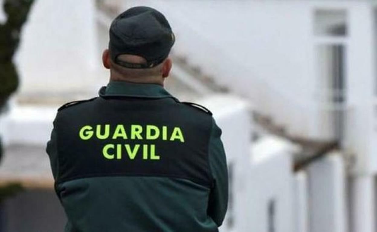 Atropello en Andalucía | Muere un guardia civil atropellado por dos fugitivos a la entrada de Jerez