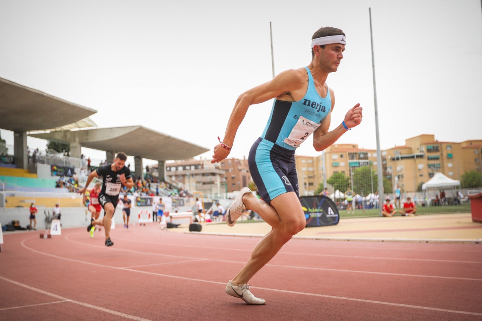 Gran jornada de atletismo en el estadio de la Juventud.