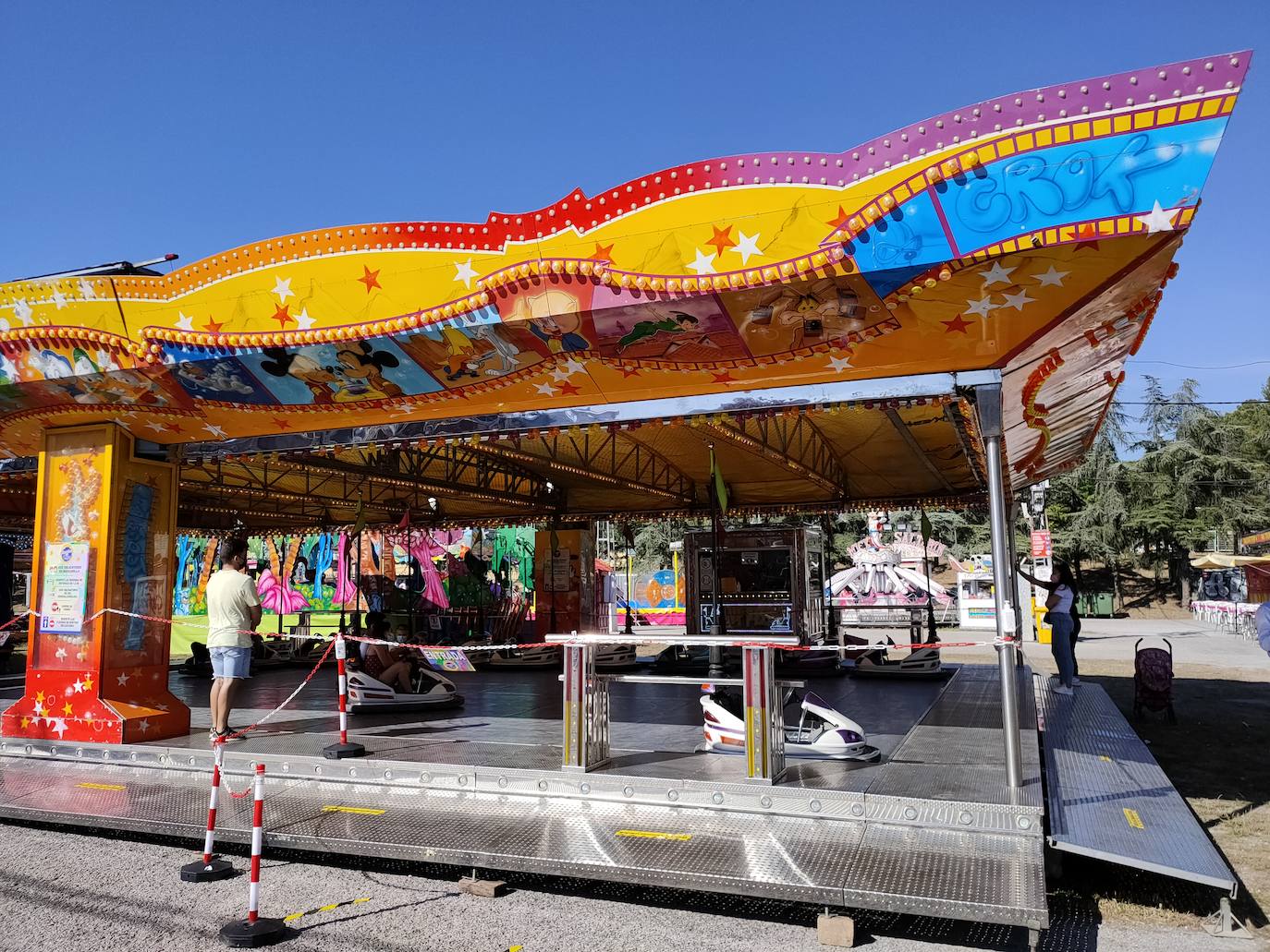 Coches de choque infantil: 3€.