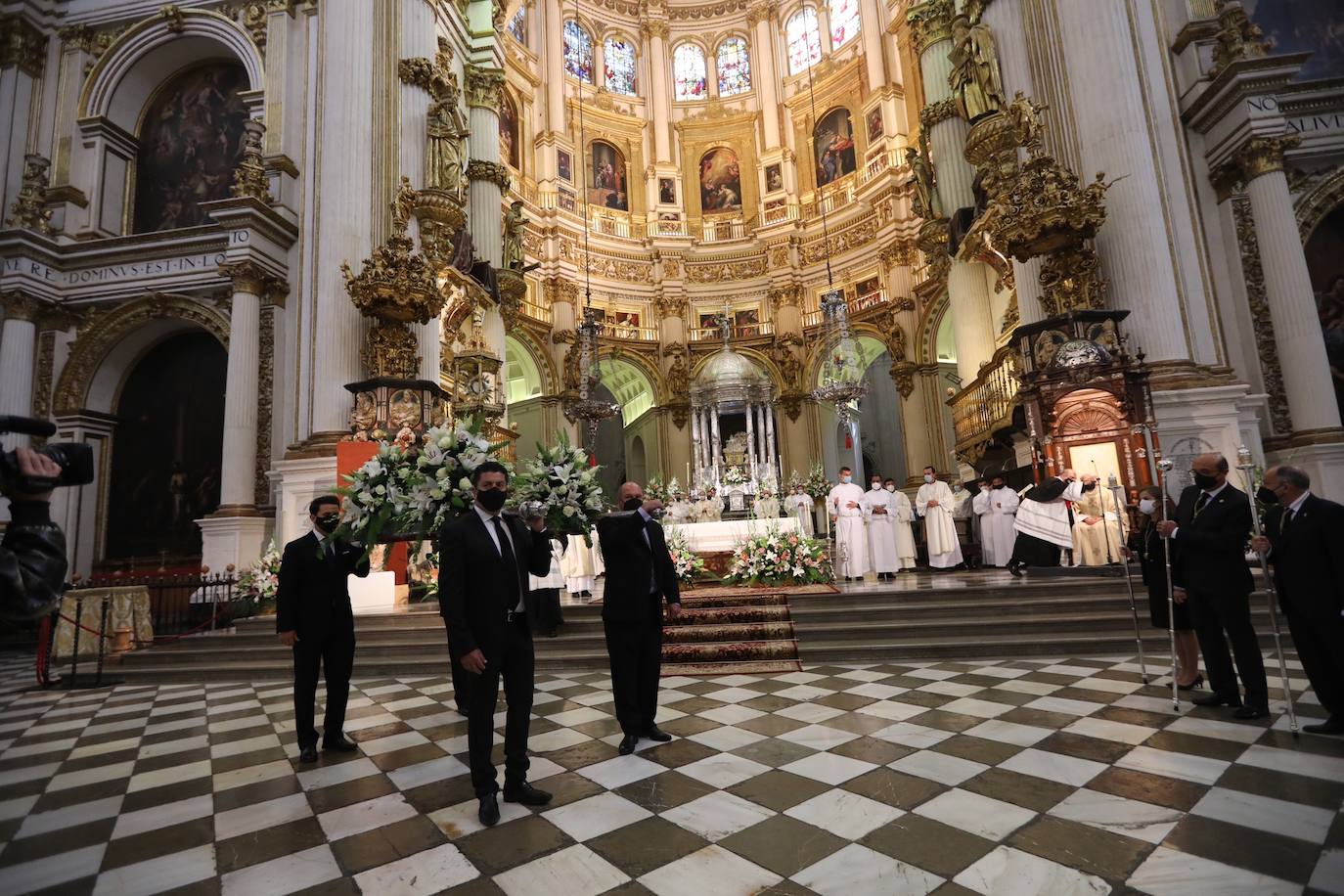 Granada celebra este Jueves de Corpus de manera singular.