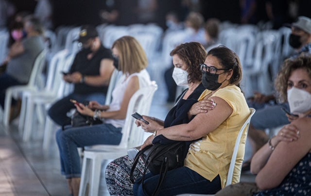 Los citados en la Feria de Muestras de Armillas han tenido que esperar durante varias horas