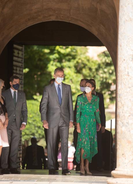 Imagen - Los Reyes entrando en el Palacio de Carlos V.