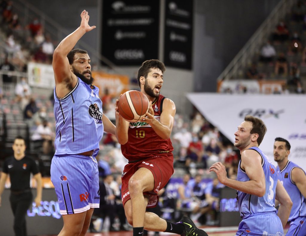 Fotos: Las mejores imágenes del Covirán-Breogán