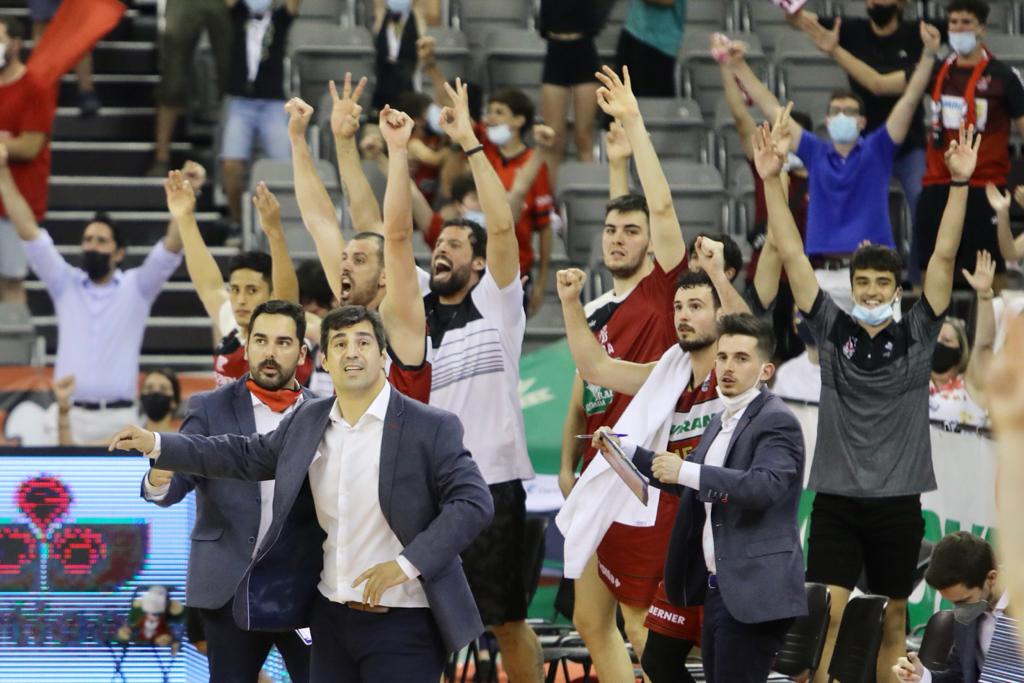 Fotos: Las mejores imágenes del Covirán-Breogán