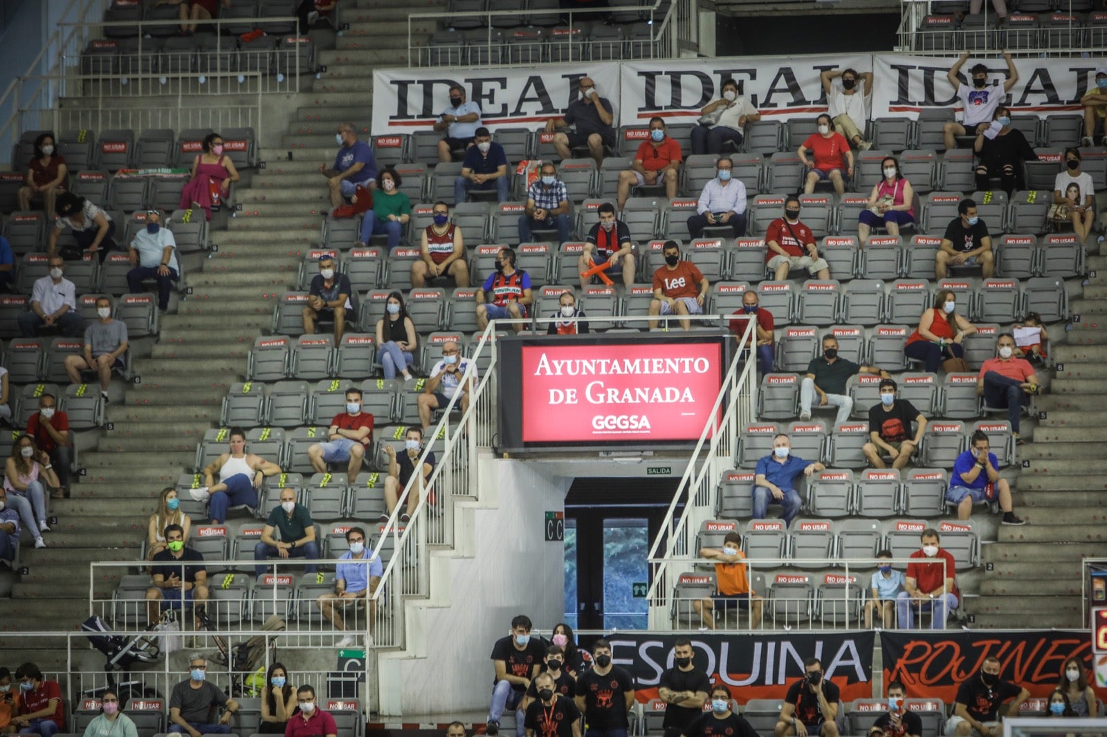 Fotos: Encuéntrate en la grada del partido Covirán Granada-Río Breogán Lugo