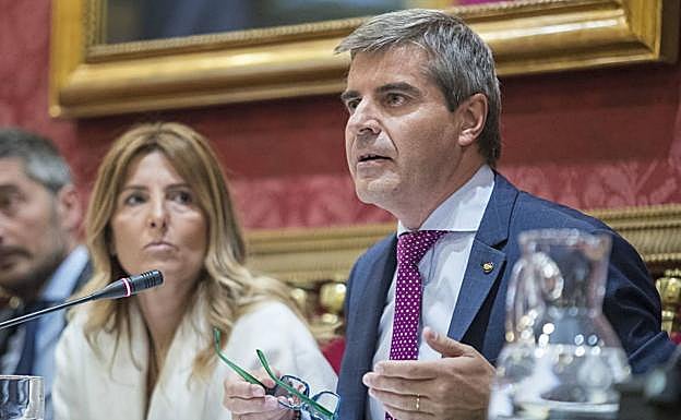 César Díaz, en un pleno. 