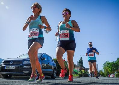 Imagen secundaria 1 - Los corredores tomaron la salida de forma escalona, como viene siendo habitual a lo largo de esta temporada. 