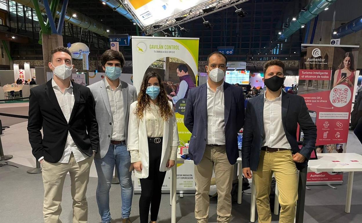 Equipo de la startup desarrolladora de la solución Gavilán Control