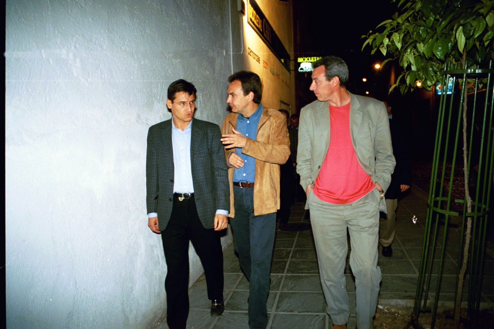 Luis Salvador, junto a Zapatero y Álvarez de la Chica en el Corpus de 2003