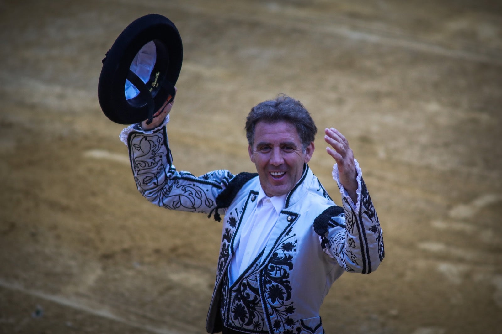 Pablo y Guillermo Hermoso de Mendoza, Puerta Grande en el primer festejo de la feria