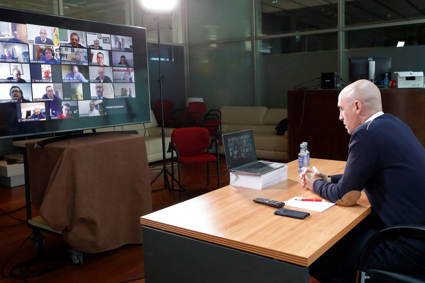 De la reunión saldrá la composición de grupos de Segunda RFEF. 