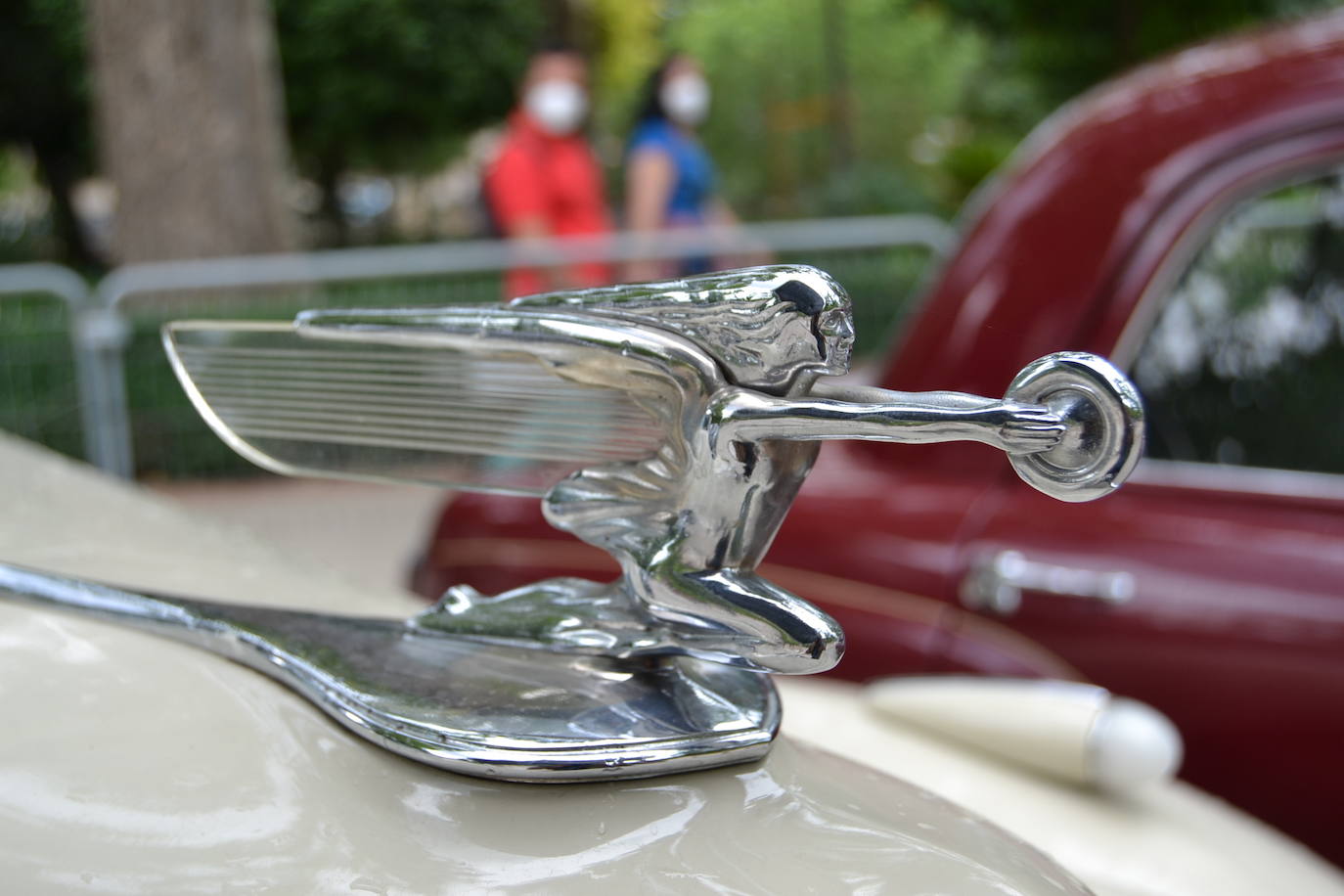 Hasta las 15 horas del domingo se podrán contemplar en el Paseo del Salón, los más de 70 vehículos del siglo pasado participantes en la XVII Ruta Reale.