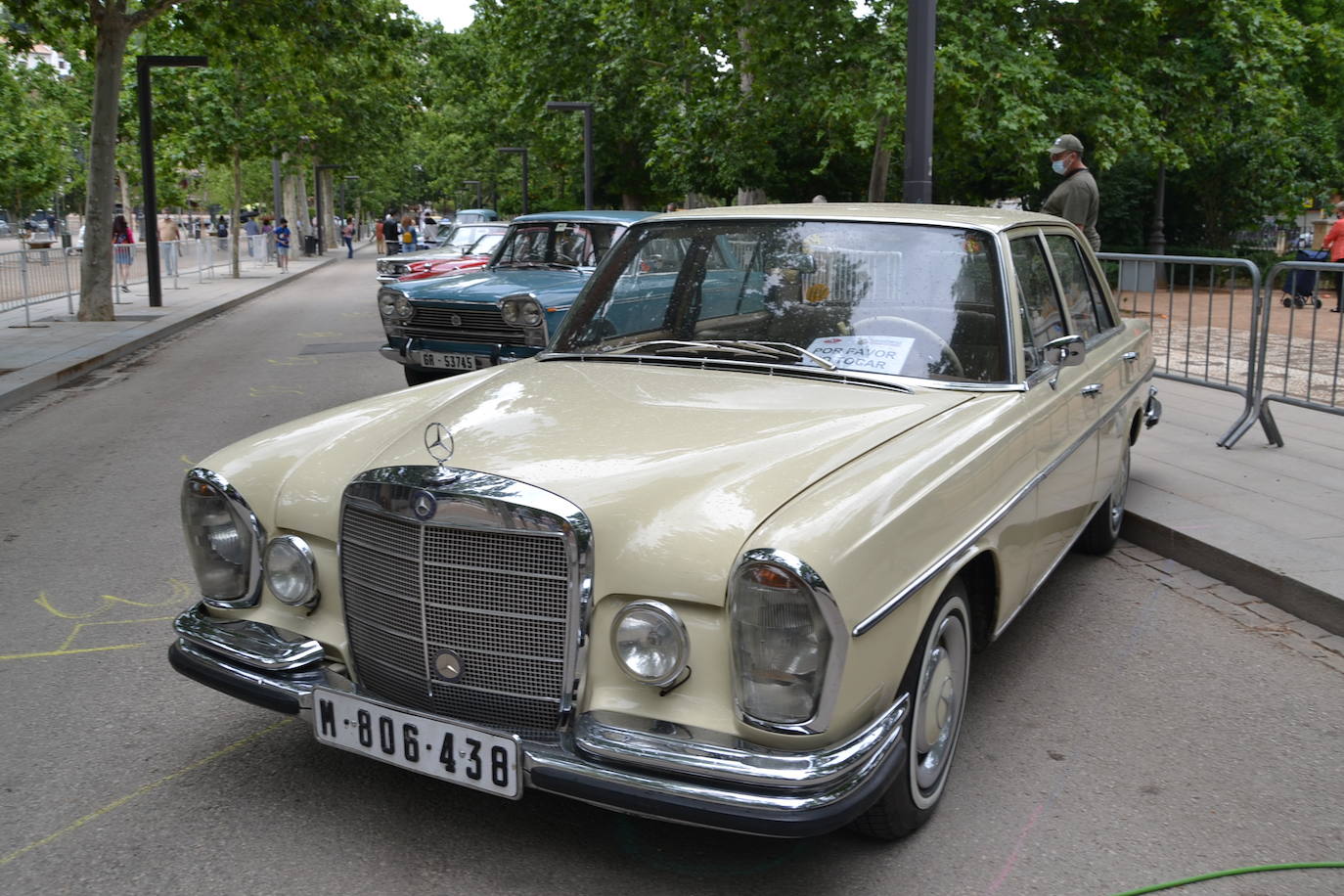 Hasta las 15 horas del domingo se podrán contemplar en el Paseo del Salón, los más de 70 vehículos del siglo pasado participantes en la XVII Ruta Reale.