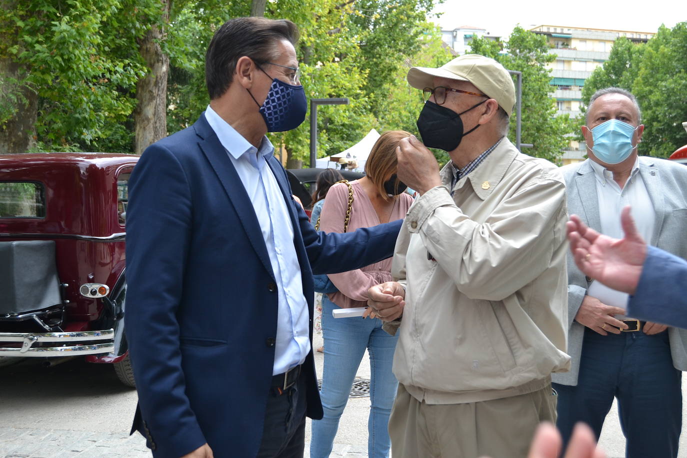 Hasta las 15 horas del domingo se podrán contemplar en el Paseo del Salón, los más de 70 vehículos del siglo pasado participantes en la XVII Ruta Reale.