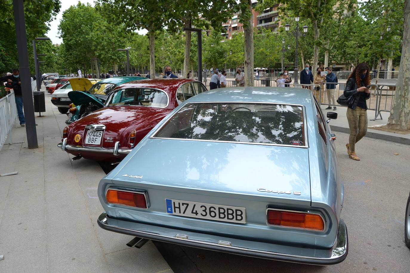 Hasta las 15 horas del domingo se podrán contemplar en el Paseo del Salón, los más de 70 vehículos del siglo pasado participantes en la XVII Ruta Reale.