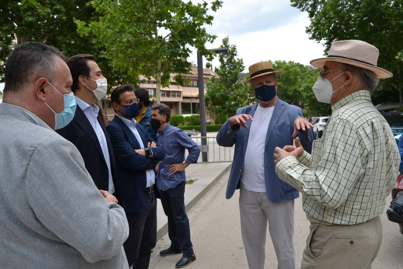 Hasta las 15 horas del domingo se podrán contemplar en el Paseo del Salón, los más de 70 vehículos del siglo pasado participantes en la XVII Ruta Reale.