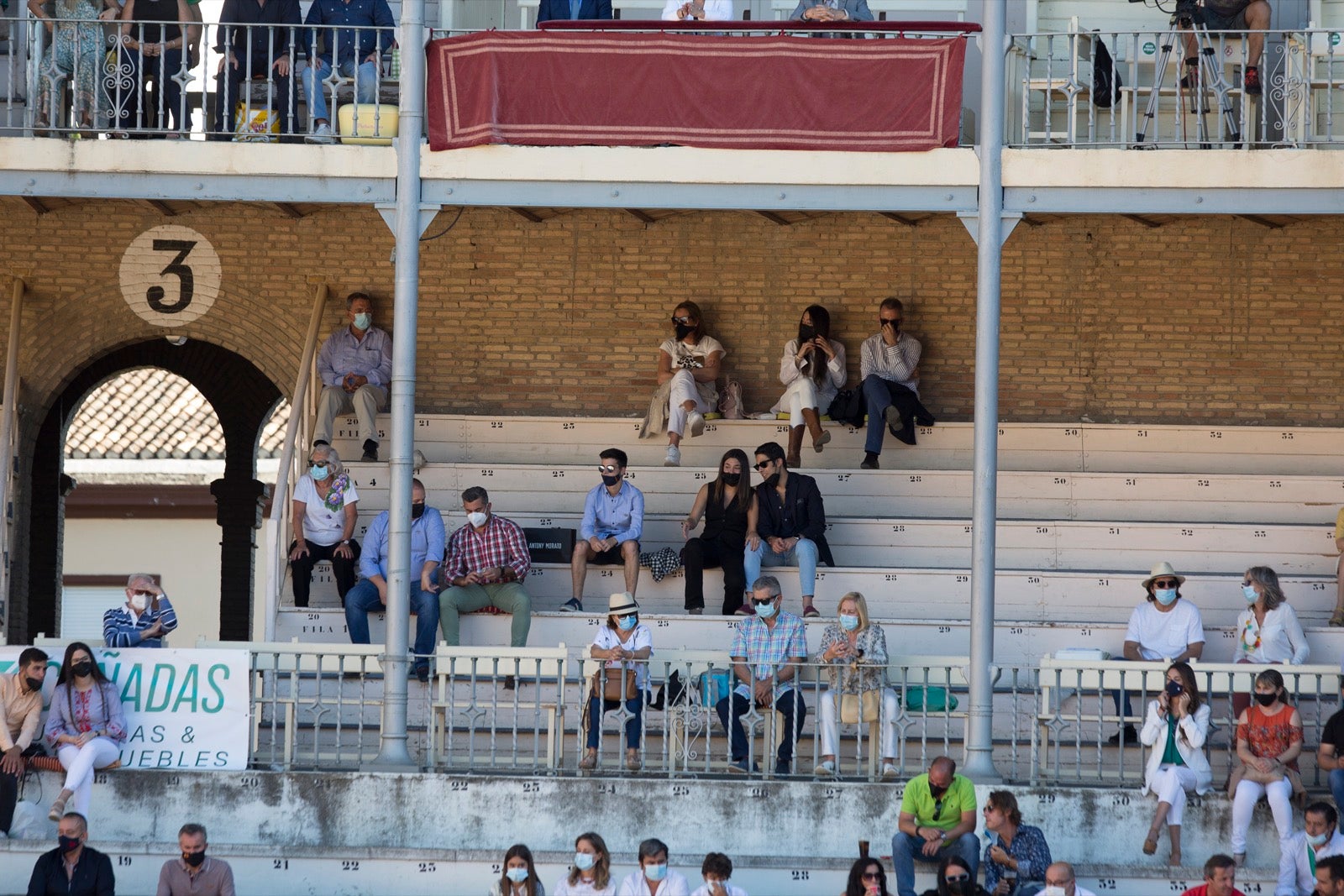 Fotos: Búscate en los tendidos de la Monumental de Frascuelo