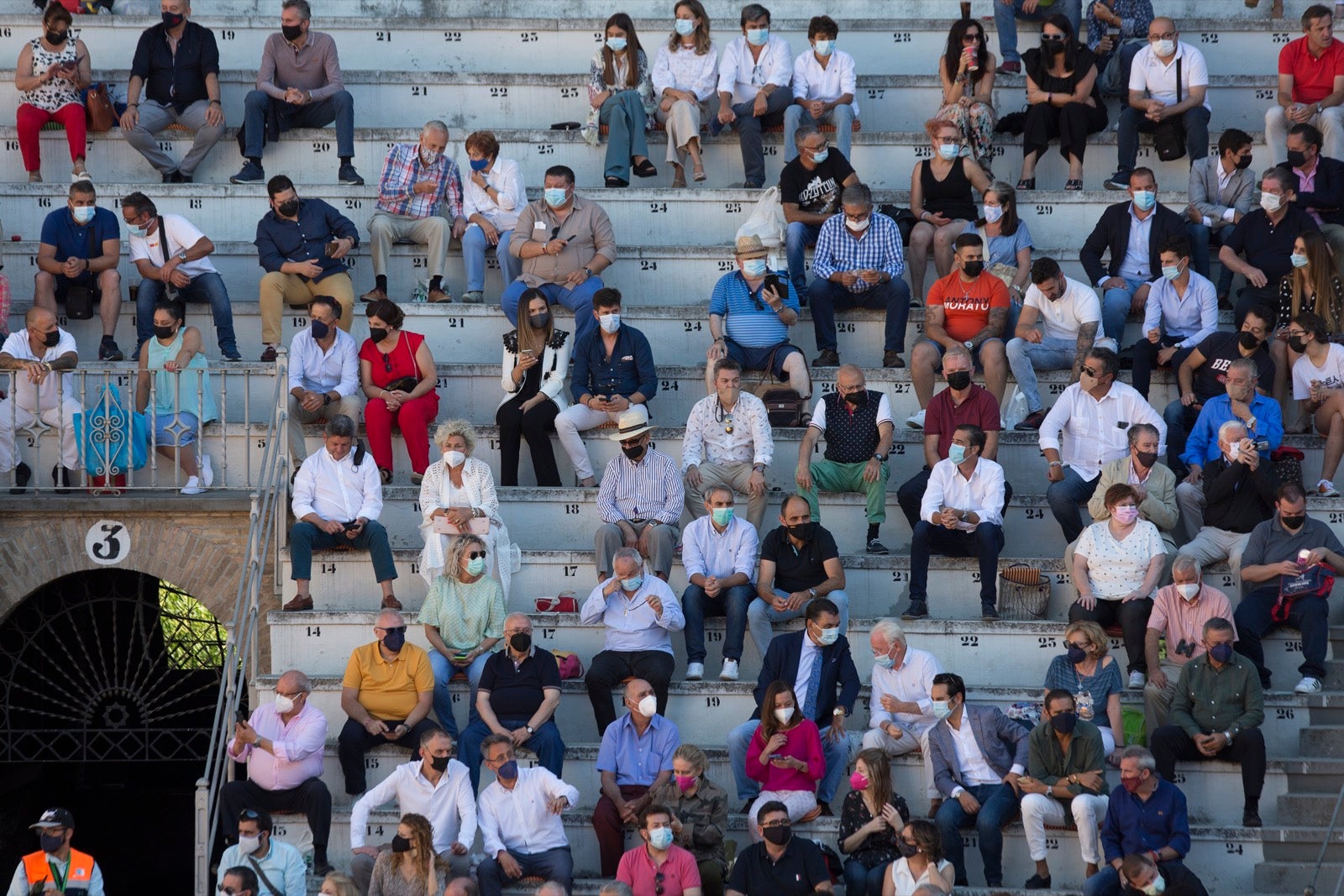 Fotos: Búscate en los tendidos de la Monumental de Frascuelo