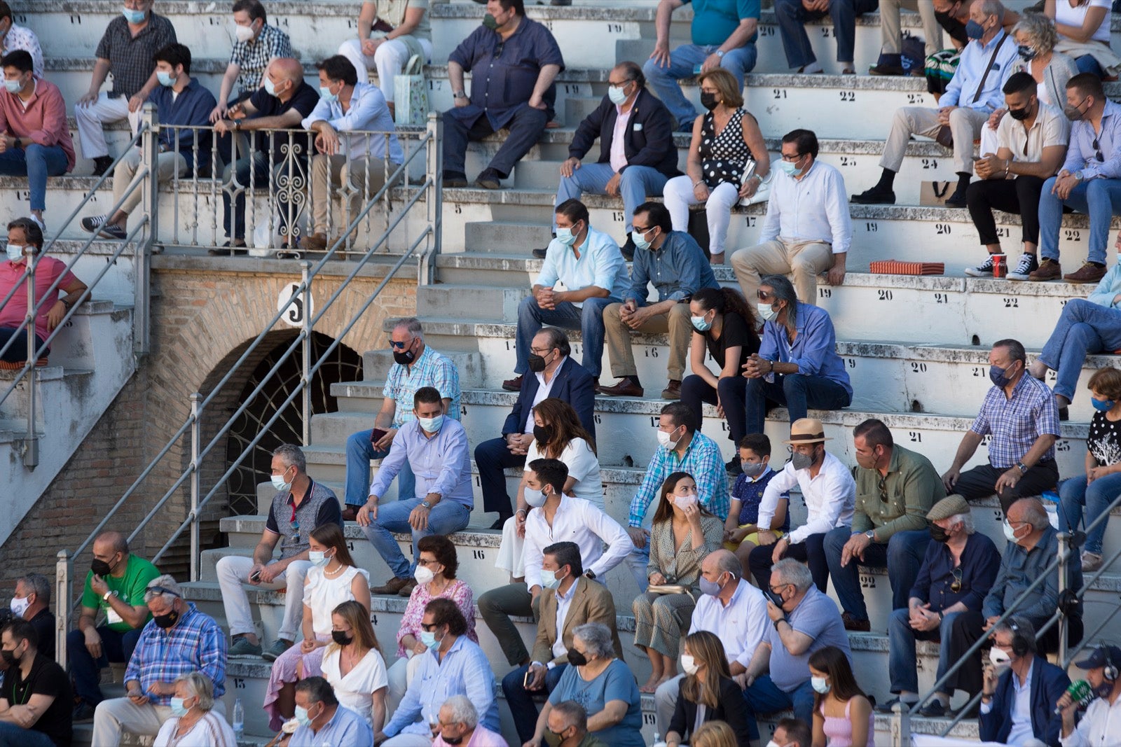 Fotos: Búscate en los tendidos de la Monumental de Frascuelo