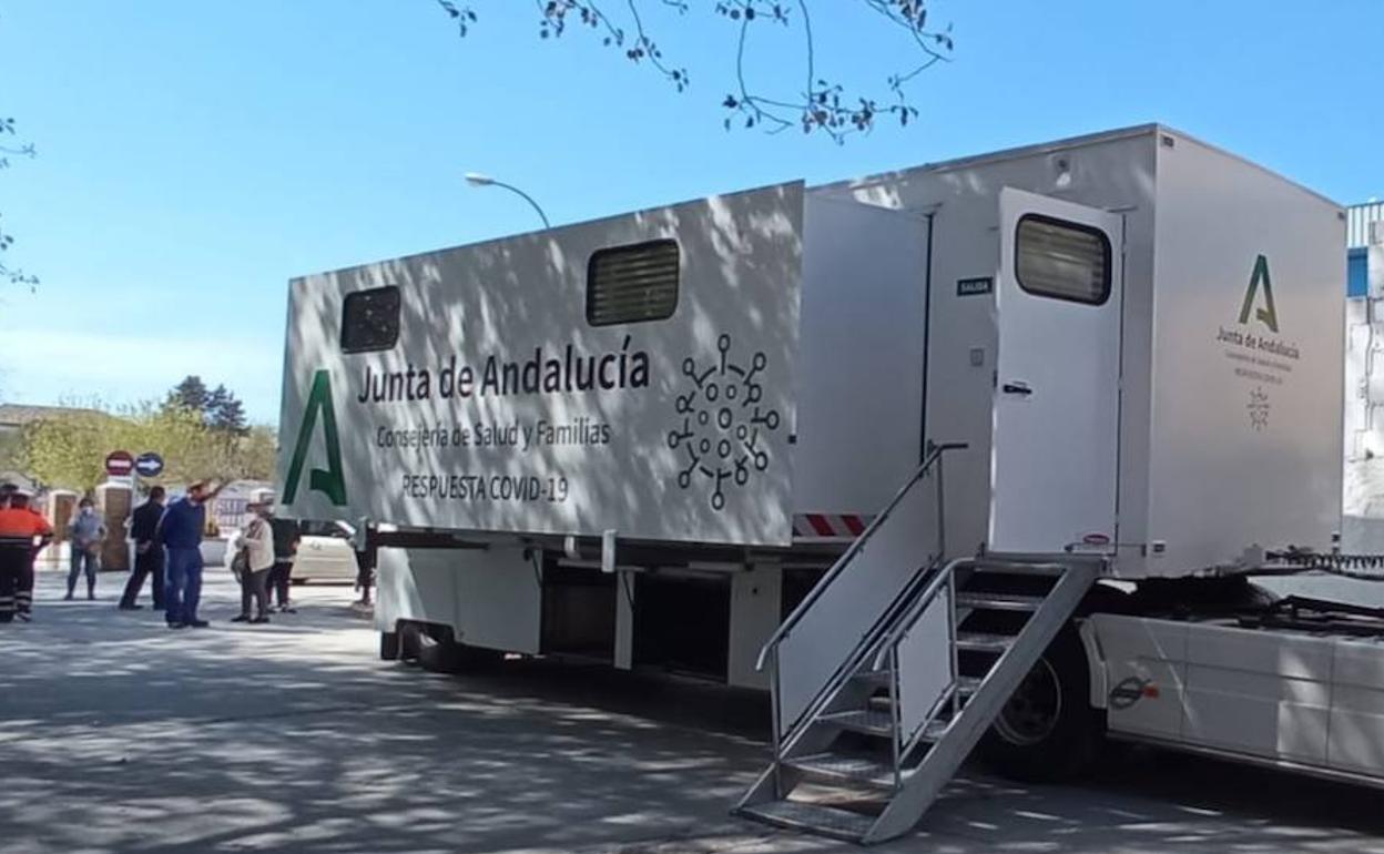 Realización de los test masivos en Porcuna. 