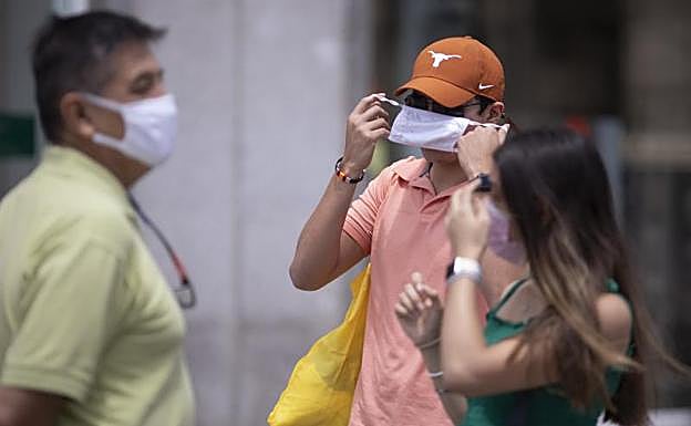 El uso de la mascarilla en exteriores dejará de ser obligatorio el 26 de junio