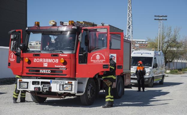 Herido con quemaduras un joven de 22 años en el incendio de una casa en Granada capital